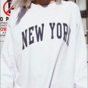 Brandy Melville cropped Long sleeve New York shirt